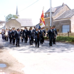 weber-j.15.fronl.1982